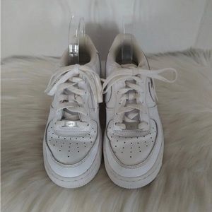 Nike Youth Air Force 1 Sneakers Low TRIPLE WHITE DH2920 111 Size 5.5 y